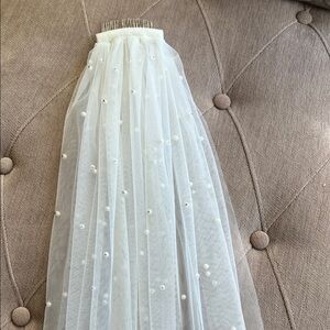 Elegant Ivory Tulle Veil with Pearls